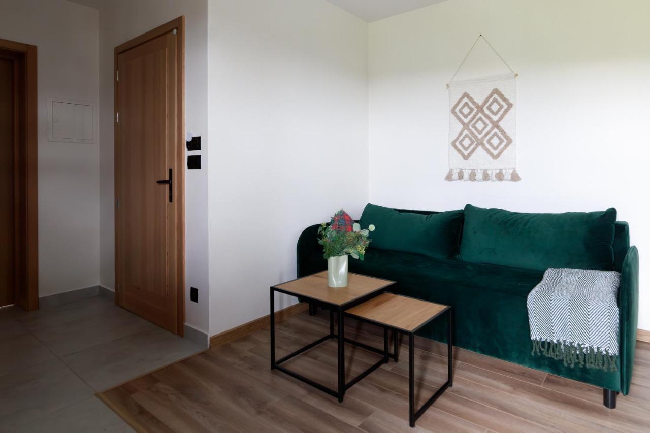 Apartment Hill House *